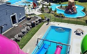 Condo Avec Parc Aquatique !